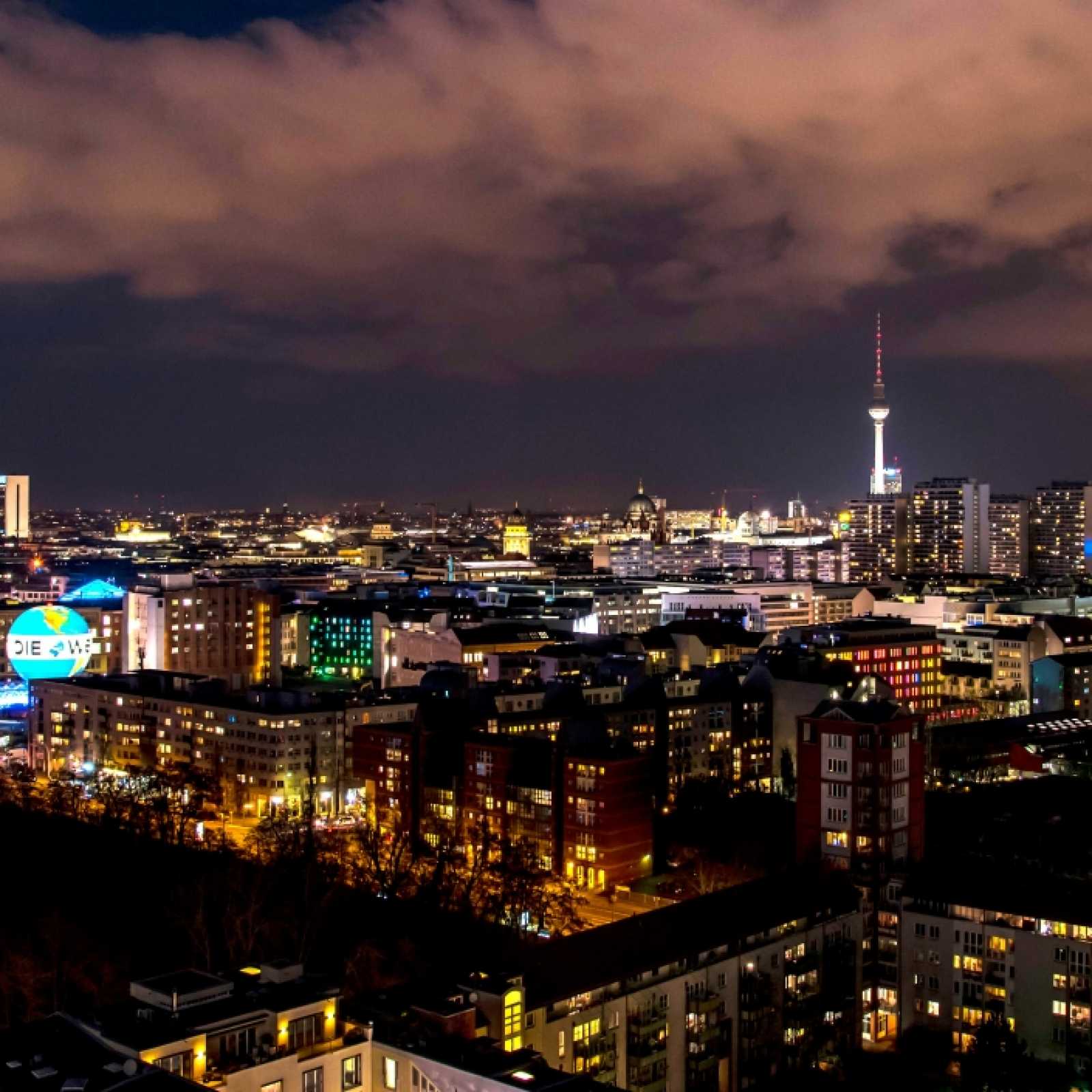 Rooftop Solar Sky-Bar Restaurant Lounge in Berlin - 5